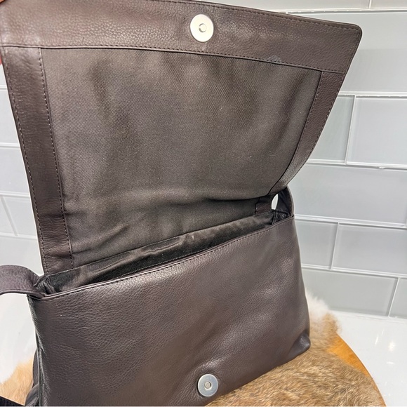 REACTION Kenneth Cole Reaction Brown Soft Leather Messenger Crossbody Bag 11x8” - Picture 8 of 14